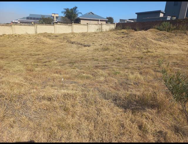 1,475M² VACANT LAND FOR SALE IN BERG EN DAL